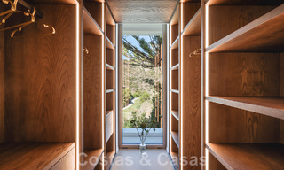 Villa de lujo de diseño en venta en exclusivo complejo cerrado en primera línea de golf con vistas panorámicas en La Quinta, Marbella - Benahavis 59080 