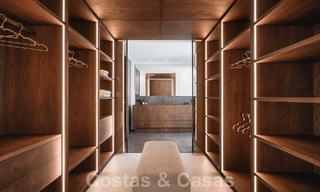 Villa de lujo de diseño en venta en exclusivo complejo cerrado en primera línea de golf con vistas panorámicas en La Quinta, Marbella - Benahavis 59083 