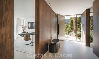 Villa de lujo de diseño en venta en exclusivo complejo cerrado en primera línea de golf con vistas panorámicas en La Quinta, Marbella - Benahavis 59095 