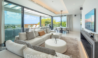 Prestigiosa y moderna villa de lujo en venta con impresionantes vistas al mar en urbanización cerrada en Marbella - Benahavis 58714 