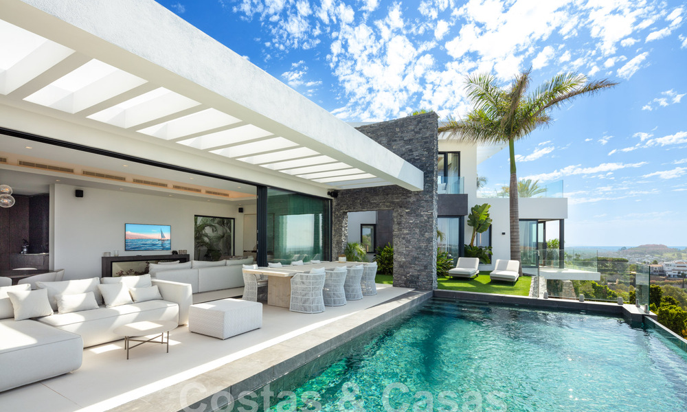 Prestigiosa y moderna villa de lujo en venta con impresionantes vistas al mar en urbanización cerrada en Marbella - Benahavis 58717
