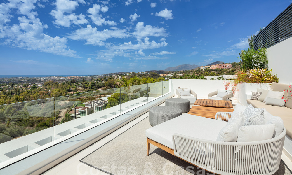 Prestigiosa y moderna villa de lujo en venta con impresionantes vistas al mar en urbanización cerrada en Marbella - Benahavis 58728