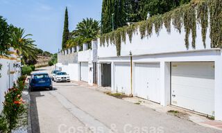 Villa de lujo andaluza con encanto atemporal en venta en primera línea de golf en Benahavis - Marbella 58835 