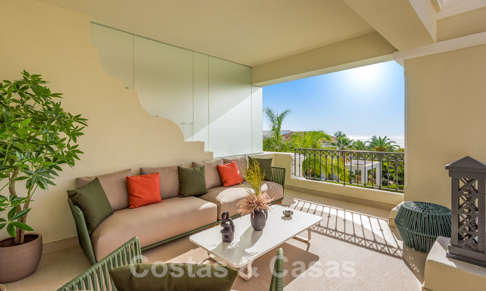 Amplio apartamento de lujo en venta con vistas panorámicas al mar en urbanización cerrada en la Milla de Oro, Marbella 59790