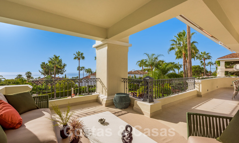 Amplio apartamento de lujo en venta con vistas panorámicas al mar en urbanización cerrada en la Milla de Oro, Marbella 59797