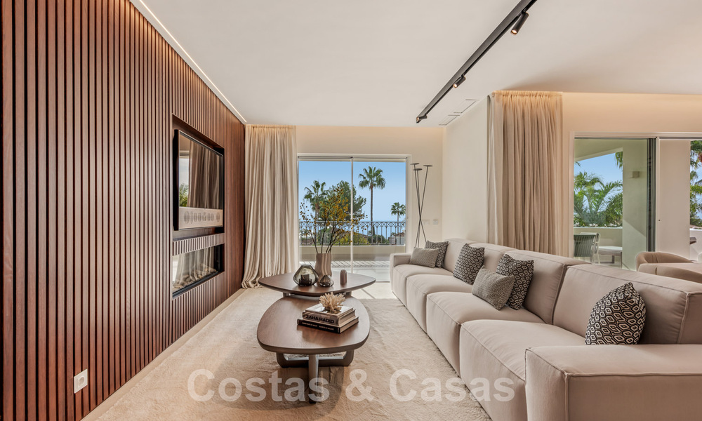 Amplio apartamento de lujo en venta con vistas panorámicas al mar en urbanización cerrada en la Milla de Oro, Marbella 59799