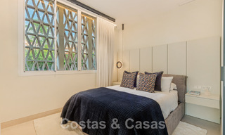 Amplio apartamento de lujo en venta con vistas panorámicas al mar en urbanización cerrada en la Milla de Oro, Marbella 59805 
