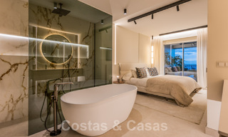 Amplio apartamento de lujo en venta con vistas panorámicas al mar en urbanización cerrada en la Milla de Oro, Marbella 59807 