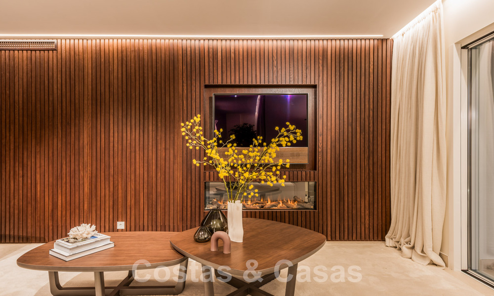 Amplio apartamento de lujo en venta con vistas panorámicas al mar en urbanización cerrada en la Milla de Oro, Marbella 59813