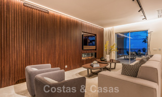Amplio apartamento de lujo en venta con vistas panorámicas al mar en urbanización cerrada en la Milla de Oro, Marbella 59816 