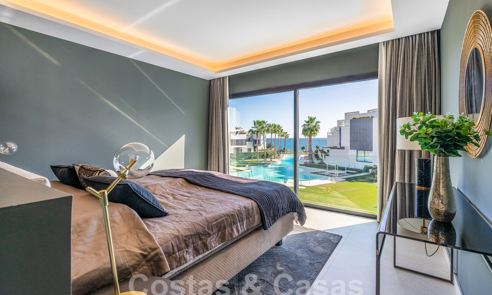 Casa moderna y familiar en venta en un complejo de playa a poca distancia del centro de Estepona 59407