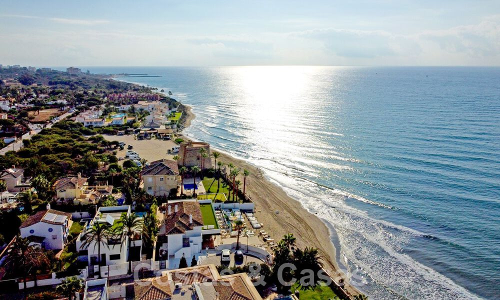Villa a reformar con gran potencial en venta a pocos metros de la playa en una zona popular de Marbella Este 59719
