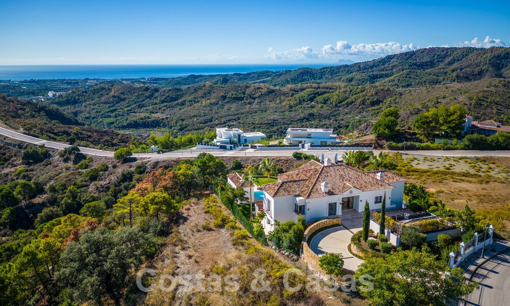 Majestuosa villa de lujo de estilo mediterráneo en venta con impresionantes vistas panorámicas al mar en Marbella - Benahavis 59832