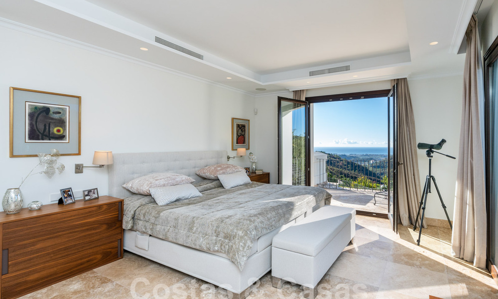 Majestuosa villa de lujo de estilo mediterráneo en venta con impresionantes vistas panorámicas al mar en Marbella - Benahavis 59839