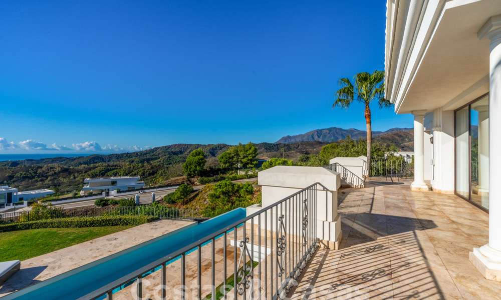 Majestuosa villa de lujo de estilo mediterráneo en venta con impresionantes vistas panorámicas al mar en Marbella - Benahavis 59843