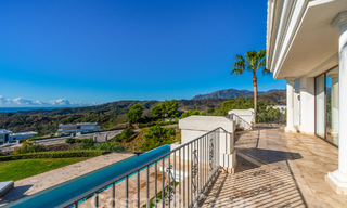 Majestuosa villa de lujo de estilo mediterráneo en venta con impresionantes vistas panorámicas al mar en Marbella - Benahavis 59843 