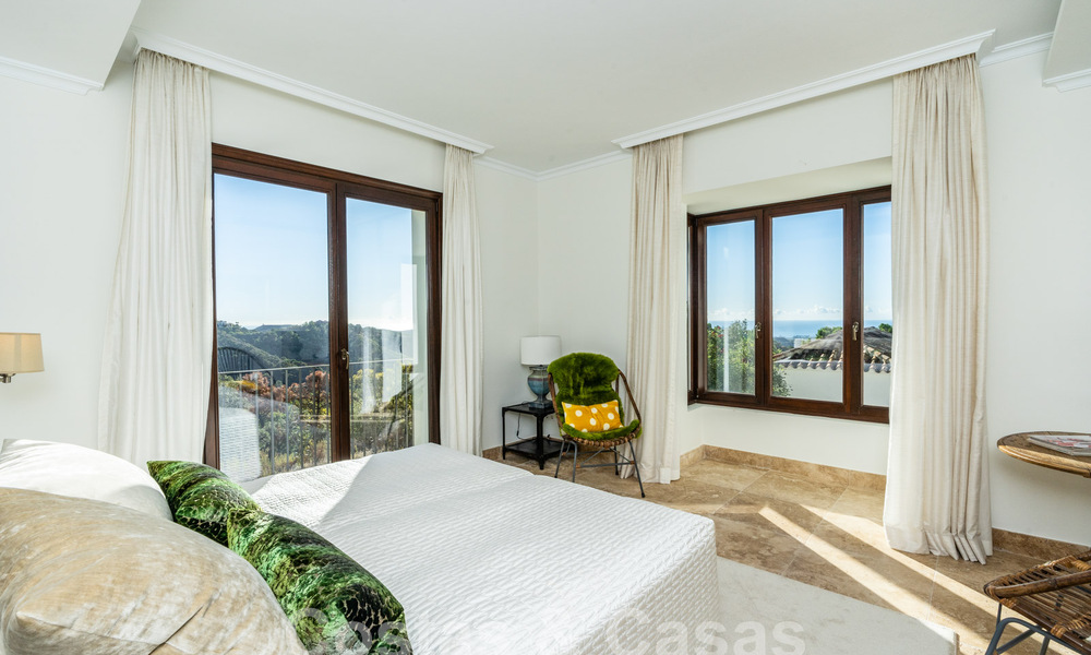 Majestuosa villa de lujo de estilo mediterráneo en venta con impresionantes vistas panorámicas al mar en Marbella - Benahavis 59853