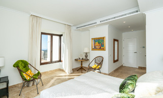 Majestuosa villa de lujo de estilo mediterráneo en venta con impresionantes vistas panorámicas al mar en Marbella - Benahavis 59855 