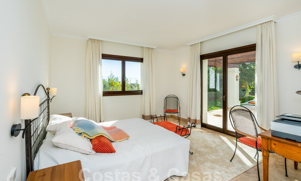 Majestuosa villa de lujo de estilo mediterráneo en venta con impresionantes vistas panorámicas al mar en Marbella - Benahavis 59860