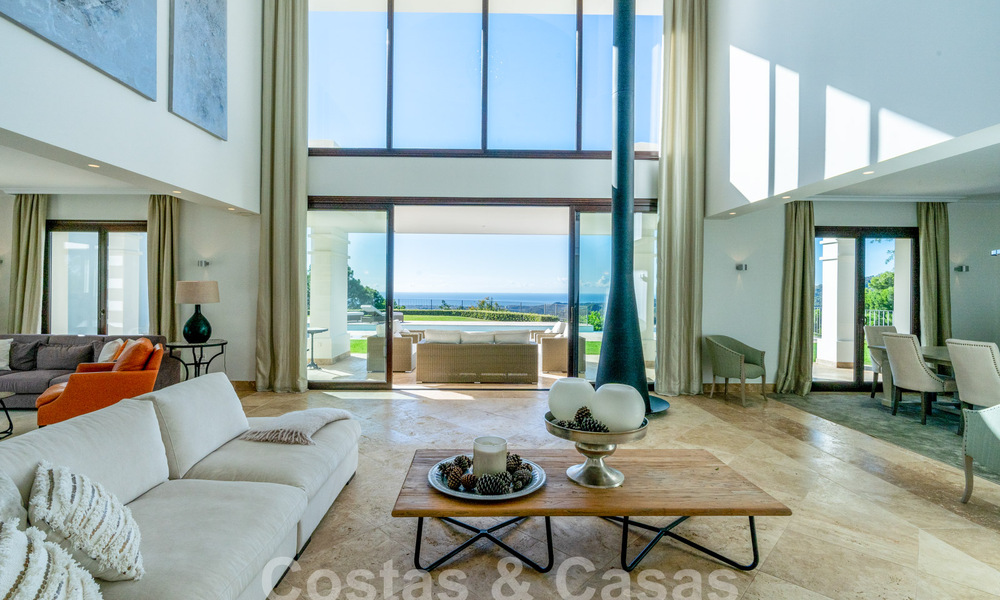 Majestuosa villa de lujo de estilo mediterráneo en venta con impresionantes vistas panorámicas al mar en Marbella - Benahavis 59875