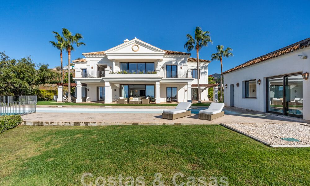 Majestuosa villa de lujo de estilo mediterráneo en venta con impresionantes vistas panorámicas al mar en Marbella - Benahavis 59885
