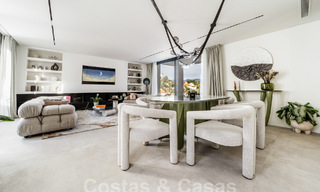 Moderna villa mediterránea renovada con diseño interior preciosa en venta a poca distancia de Puerto Banús, Marbella 60723 