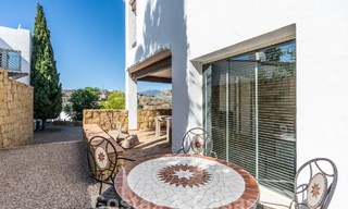 Encantadora casa familiar en venta con vistas al golf y al paisaje de montaña en Benahavis – Marbella 62086 