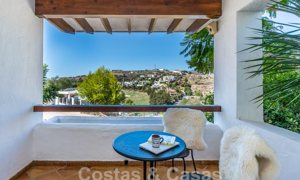 Encantadora casa familiar en venta con vistas al golf y al paisaje de montaña en Benahavis – Marbella 62115