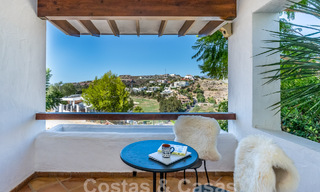 Encantadora casa familiar en venta con vistas al golf y al paisaje de montaña en Benahavis – Marbella 62115 