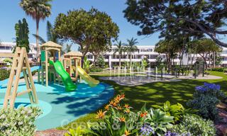 Nueva promoción de apartamentos con vistas al mar en venta, junto a un campo de golf cerca de Sotogrande, Costa del Sol 62036 