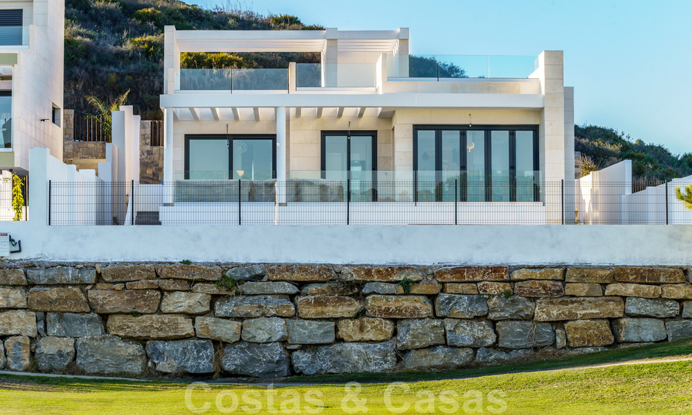 Nueva promoción de modernas villas de lujo en venta, en primera línea de golf con vistas al mar en Mijas, Costa del Sol 62444