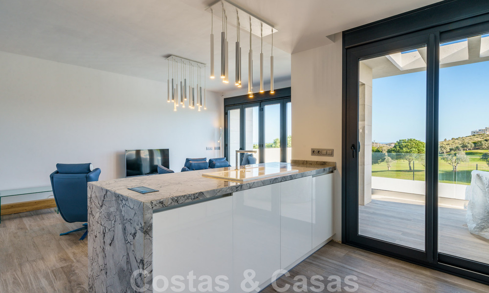 Nueva promoción de modernas villas de lujo en venta, en primera línea de golf con vistas al mar en Mijas, Costa del Sol 62452
