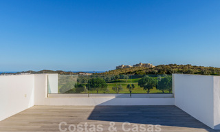 Nueva promoción de modernas villas de lujo en venta, en primera línea de golf con vistas al mar en Mijas, Costa del Sol 62455 