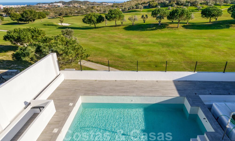 Nueva promoción de modernas villas de lujo en venta, en primera línea de golf con vistas al mar en Mijas, Costa del Sol 62457