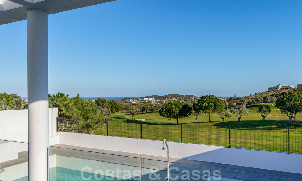 Nueva promoción de modernas villas de lujo en venta, en primera línea de golf con vistas al mar en Mijas, Costa del Sol 62465