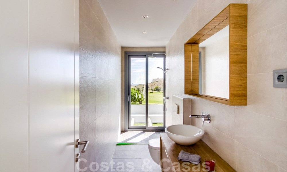 Nueva promoción de modernas villas de lujo en venta, en primera línea de golf con vistas al mar en Mijas, Costa del Sol 62470