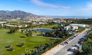 Nueva promoción de modernas villas de lujo en venta, en primera línea de golf con vistas al mar en Mijas, Costa del Sol 62485 