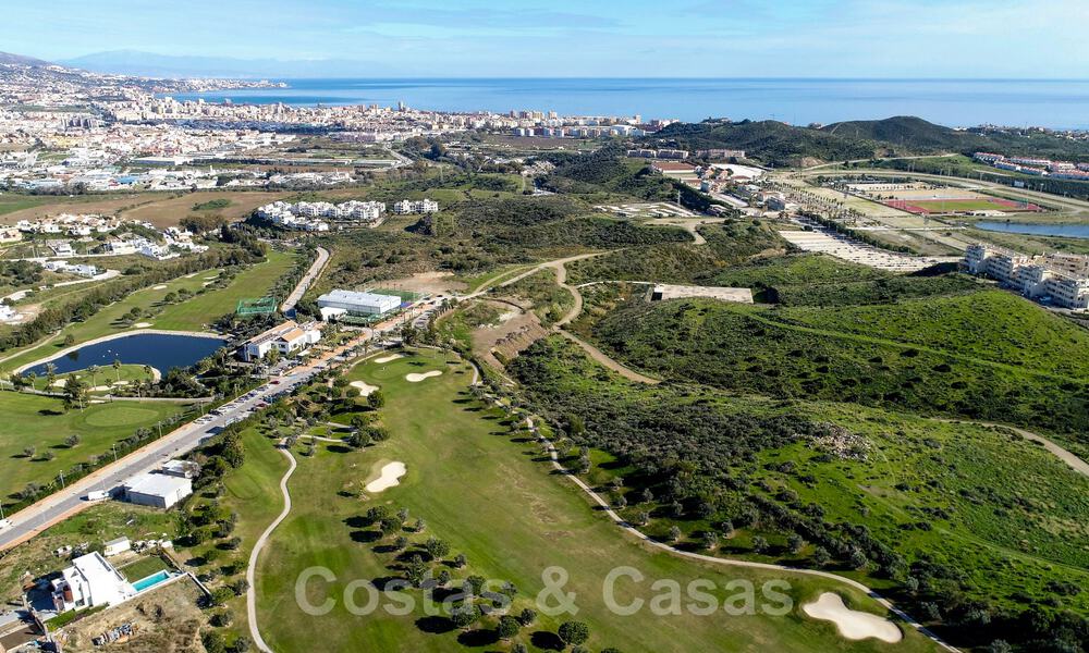 Nueva promoción de modernas villas de lujo en venta, en primera línea de golf con vistas al mar en Mijas, Costa del Sol 62487