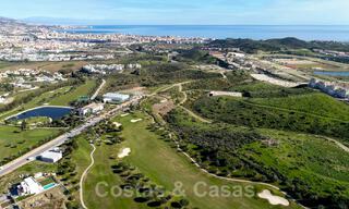 Nueva promoción de modernas villas de lujo en venta, en primera línea de golf con vistas al mar en Mijas, Costa del Sol 62487 