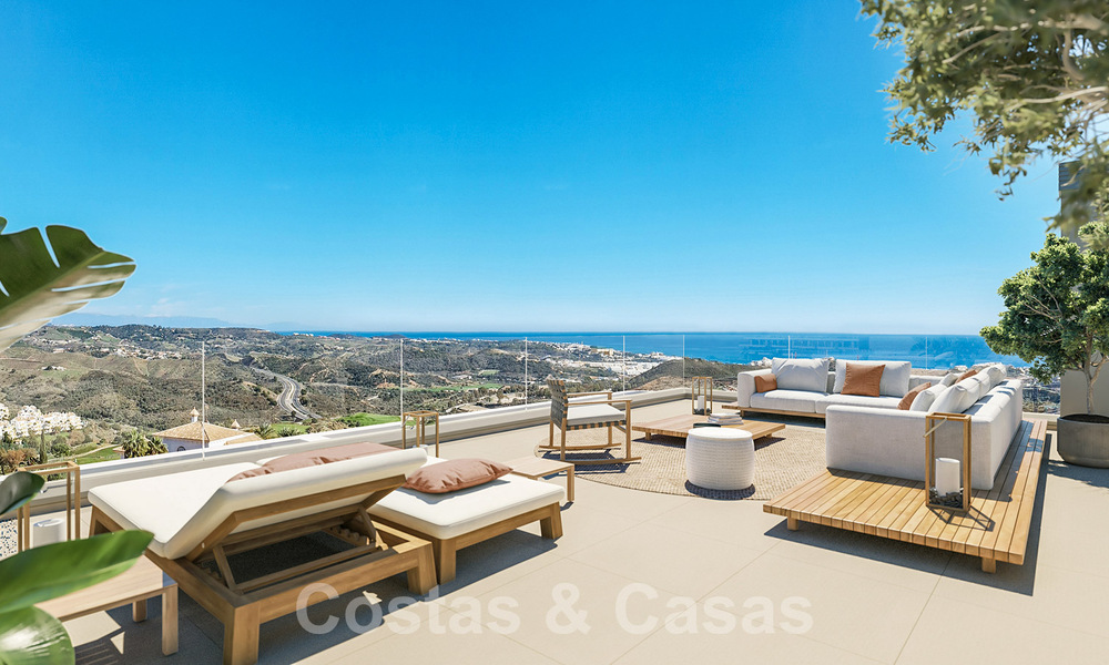 Apartamentos modernos nuevos en venta con vistas al mar y a un paso del campo de golf en Mijas, Costa del Sol 62578