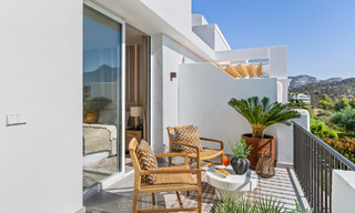 Casa adosada reformada con estilo en venta, junto al campo de golf de La Quinta en Benahavis - Marbella 62799 