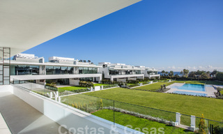 Reventa! Villas de lujo listas para entrar a vivir en un nuevo e innovador complejo que consta de 12 sofisticadas villas con vistas al mar, en la Milla de Oro de Marbella 62682 