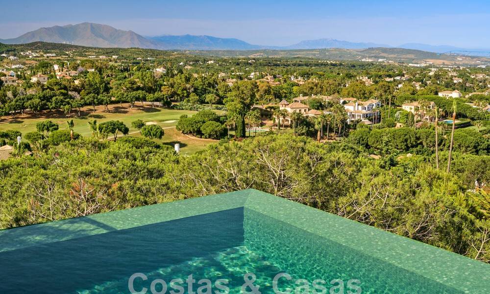 Villa de diseño con arquitectura vanguardista en venta situada en una zona verde de Sotogrande, Costa del Sol 62869
