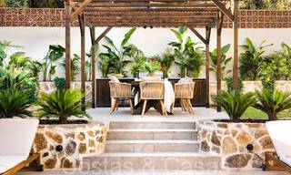 Villa mediterránea de lujo con casa de invitados independiente en venta en Nueva Andalucía, Marbella 64417 