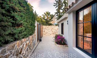 Villa mediterránea de lujo con casa de invitados independiente en venta en Nueva Andalucía, Marbella 64423 