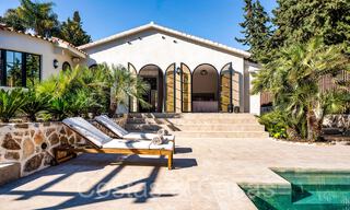 Villa mediterránea de lujo con casa de invitados independiente en venta en Nueva Andalucía, Marbella 64432 