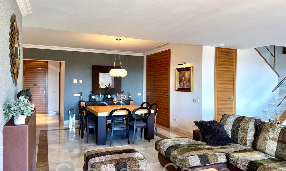Listo para entrar a vivir, ático de 3 dormitorios en venta con magníficas vistas al mar en Benahavis - Marbella 64308