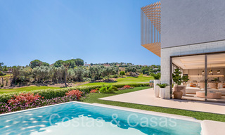 Nuevo proyecto con modernas casas de lujo en venta junto al campo de golf en Mijas, Costa del Sol 64619 