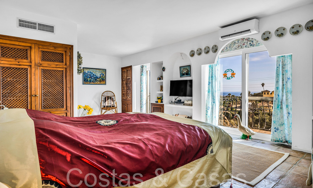 Villa rústica en venta en una amplia parcela en la Nueva Milla de Oro entre Marbella y Estepona 65615