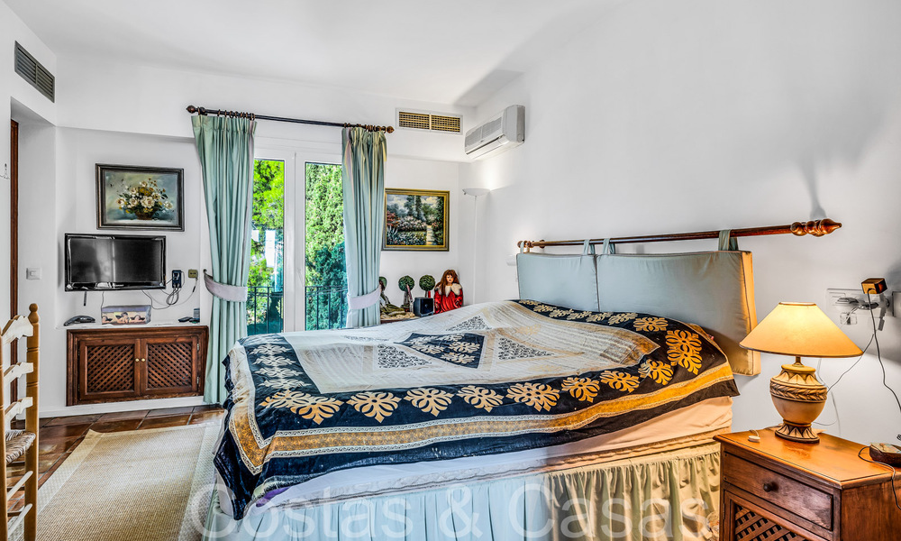 Villa rústica en venta en una amplia parcela en la Nueva Milla de Oro entre Marbella y Estepona 65622